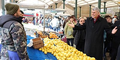 Kadem Başkan, semt pazarını ziyaret etti Pazarcılardan Kadem Başkan’a tam destek