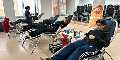 Tuzla’da gençler ‘Kan Dostum’ kampanyasına destek verdi