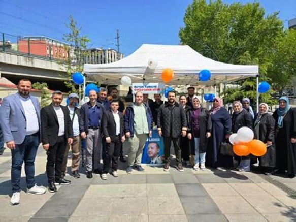 AK PARTİ KARTAL AK NOKTA DA VATANDAŞLA BİRARAYA GELDİ