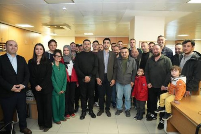 Başkan Bingöl belediye personeliyle bayramlaştı