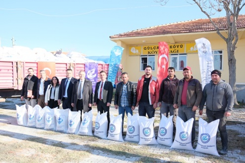 KIRSALDA TARIMA BÜYÜK DESTEK:  HASAT ÜRÜNLERİ ÇİFTÇİYE ULAŞTIRILDI