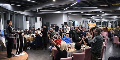 BAŞKAN YAZICI, GAZETECİ VE RADYOCULARLA GELENEK HALİNE GELEN SAHUR PROGRAMINDA BULUŞTU
