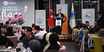 Başkan Yazıcı, gençlerle iftarda biraraya geldi