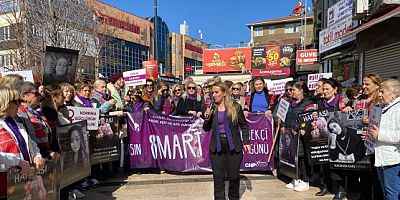 CHP Maltepe Kadın Kolları '8 Mart Dünya Kadınlar Günü' dolayısıyla Basın Açıklaması Yaptı