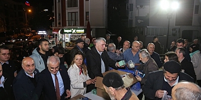 Cumhur İttifakı AK Parti Maltepe Belediye Başkan Adayı Kadem Ekşi, kandil programına katıldı