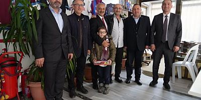 CUMHUR İTTİFAKI KARTAL BELEDİYE BAŞKAN ADAYI KARAKAYA, YEMEK SİTESİNİ ZİYARET ETTİ