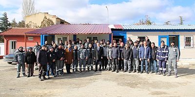 DÖKMECİ’DEN BELEDİYE PERSONELİNE JEST 