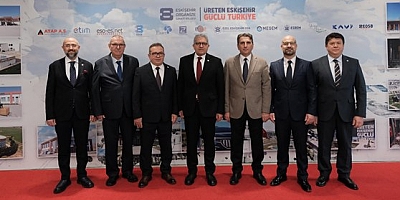 ESKİŞEHİR OSB’DE KÜPELİ YENİDEN BAŞKANLIĞA SEÇİLDİ 