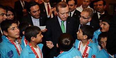ÖZCAN ŞİMŞEK: “TERÖRÜN BİTMESİYLE ÜLKEMİZ EKONOMİK REFAHA ERİŞECEK”