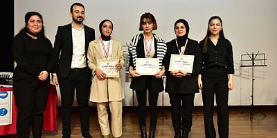 TUZLA BELEDİYESİ GENÇLİK MERKEZİ’NDE MÜNAZARA LİGİ DÜZENLENDİ