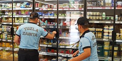 Tuzla Belediyesi’nden marketlere sıkı denetim aralıksız devam ediyor