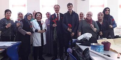 Tuzla Halk Eğitimi Merkezi'nde 8 Mart Dünya Kadınlar Günü Kutlandı
