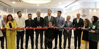 Tuzla Halk Eğitimi Merkezi; ''Sırlı Topraklar'' çini sergisi sanatseverlerle buluştu