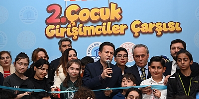 TUZLALI ÇOCUKLAR KENDİ EŞYALARINI DEPREMZEDELER İÇİN SATIŞA SUNDU