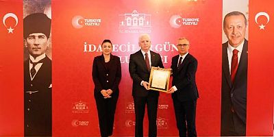 VALİ GÜL'DEN KAYMAKAM TİRYAKİ'YE BAŞARI BELGESİ