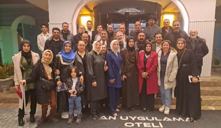Ulusal Şair ve Yazar Kültür ve Sanat Derneği üyeleri iftar etkinliğinde bir araya geldi